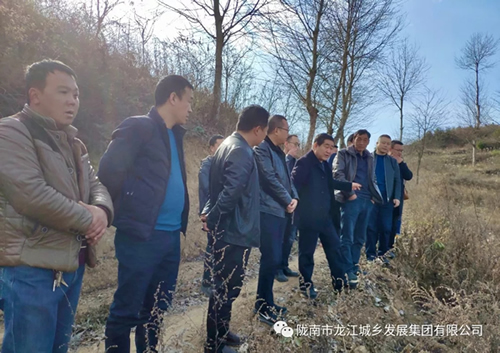 市龍江集團在文縣橋頭鎮(zhèn)安子坡村開展“解難題、辦實事、送溫暖”活動