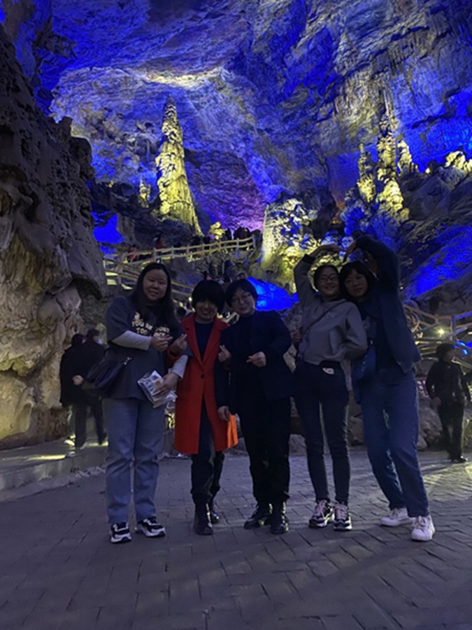 擁抱春天，不負(fù)春光——市龍江集團(tuán)歡慶“三?八”國(guó)際勞動(dòng)?jì)D女節(jié)